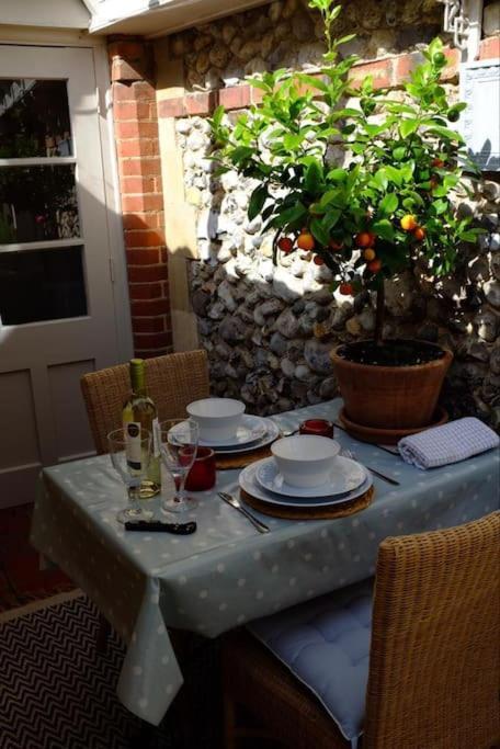 Stone Cottage Thornage Esterno foto